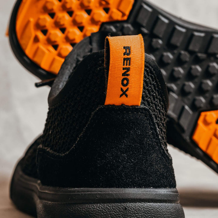 Unisex Black Versaknit Sneaker